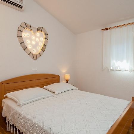 Apartments Mande And Kate Baska Voda Phòng bức ảnh