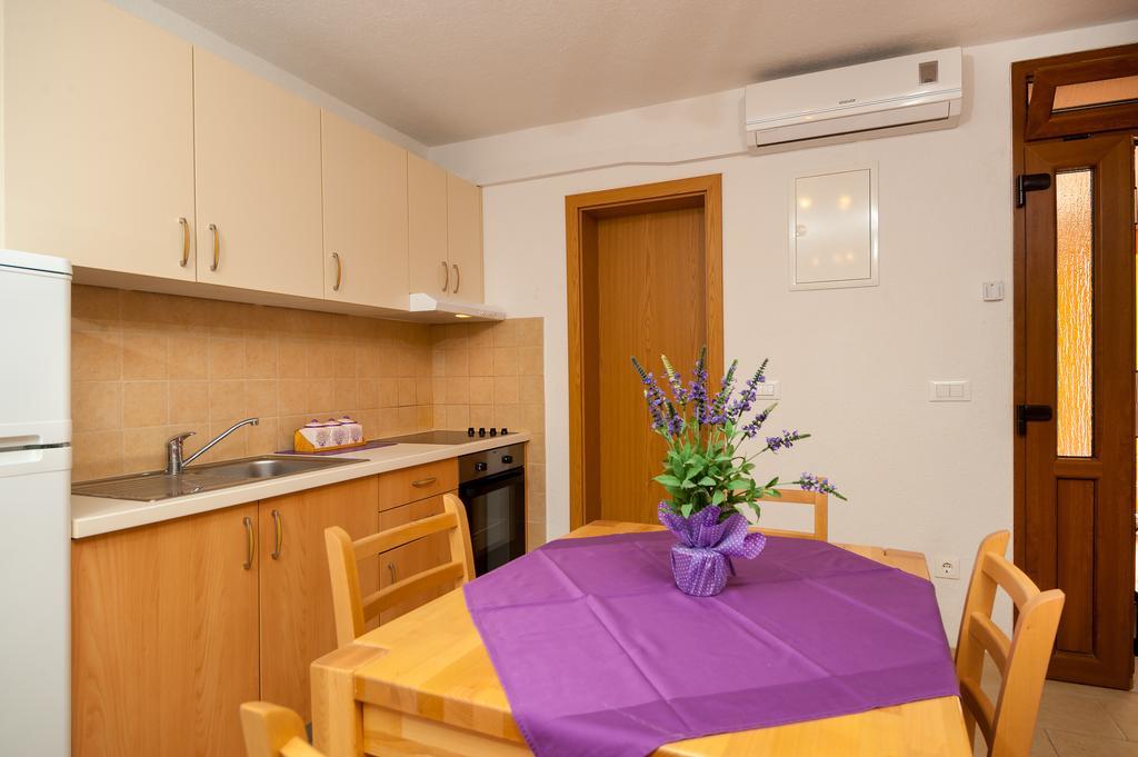 Apartments Mande And Kate Baska Voda Phòng bức ảnh
