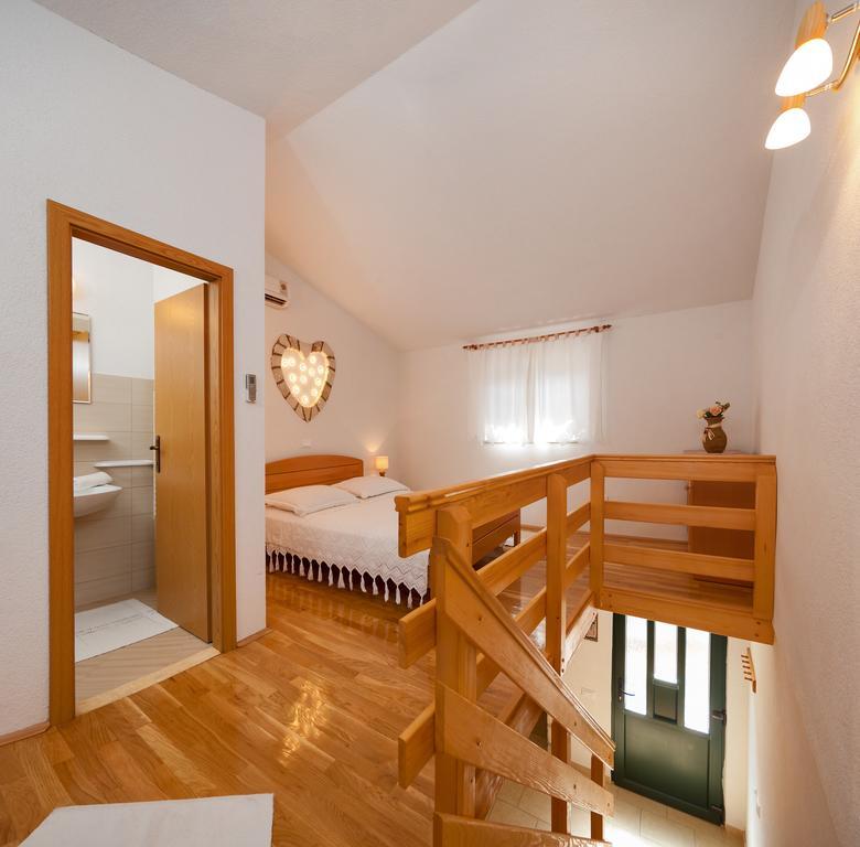 Apartments Mande And Kate Baska Voda Phòng bức ảnh