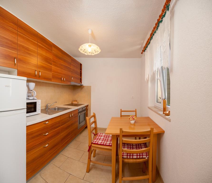 Apartments Mande And Kate Baska Voda Phòng bức ảnh